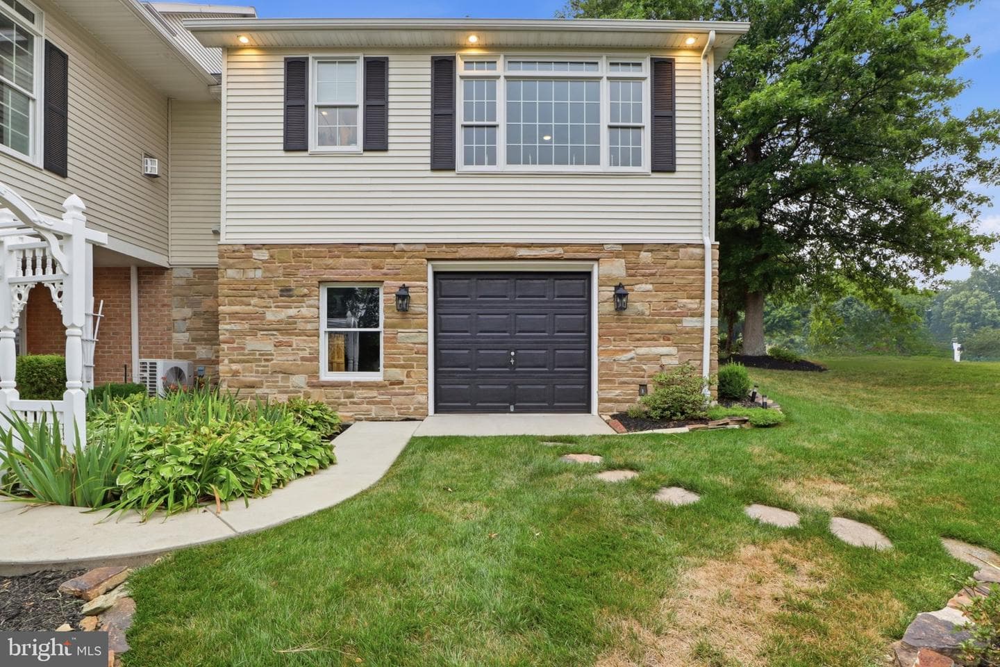 1709 Country Manor photo 86