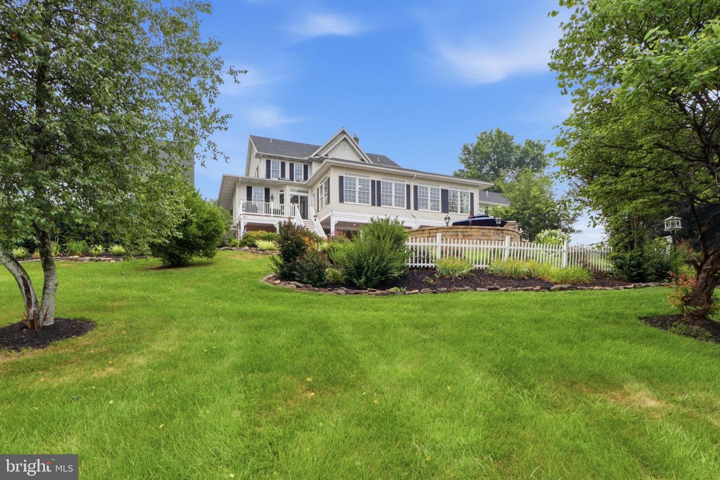 1709 Country Manor photo 91