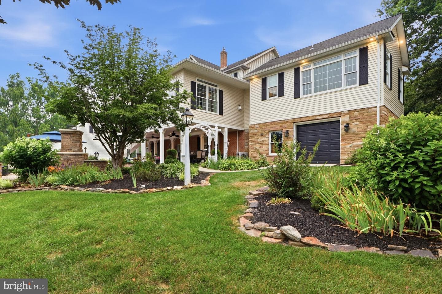 1709 Country Manor photo 96