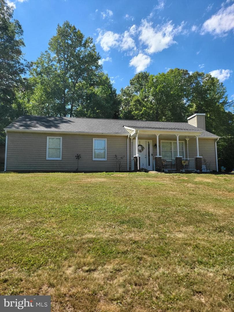 6594 Esmont Road photo 2
