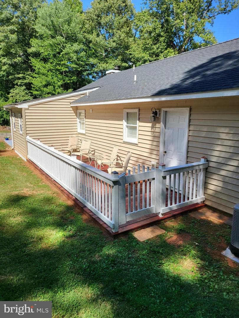 6594 Esmont Road photo 5