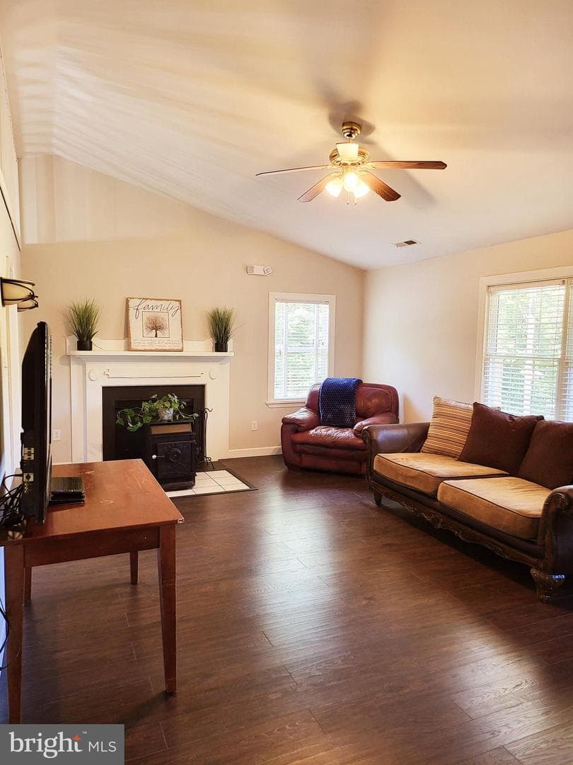 6594 Esmont Road photo 7