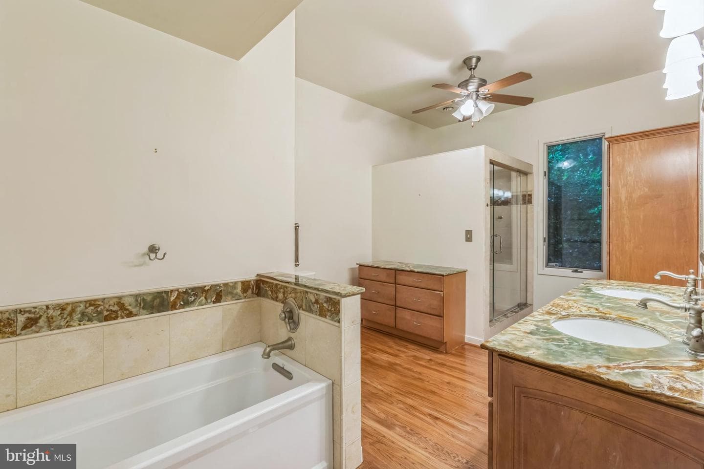 1425 Clearbrook Lane photo 37