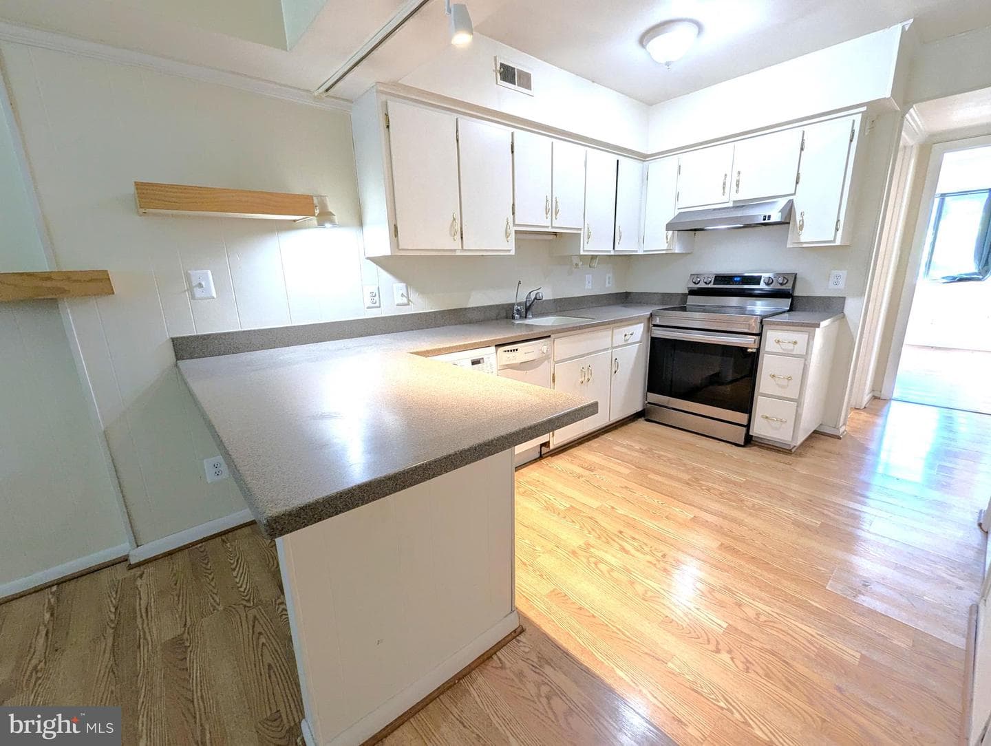 2104 Jefferson Park Avenue #d photo 4