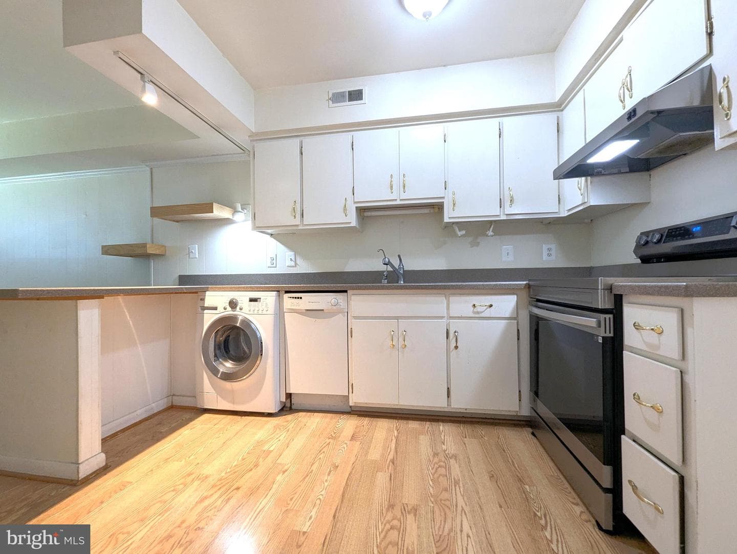2104 Jefferson Park Avenue #d photo 6