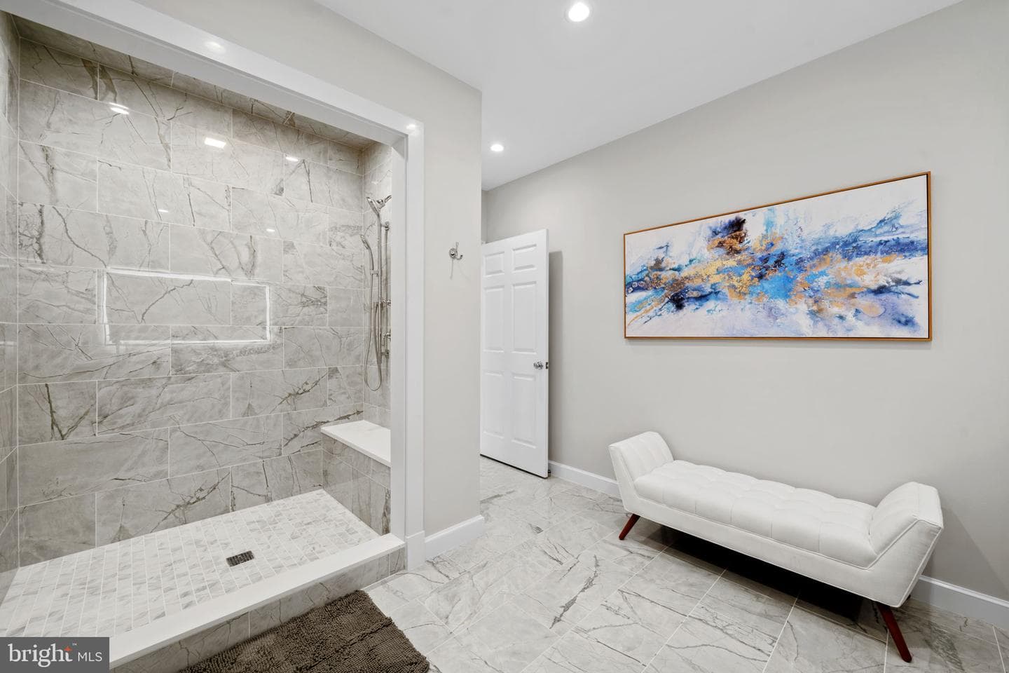 6887 Blenheim Road photo 25