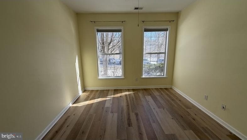 300 Riverbend Drive #1e photo 12