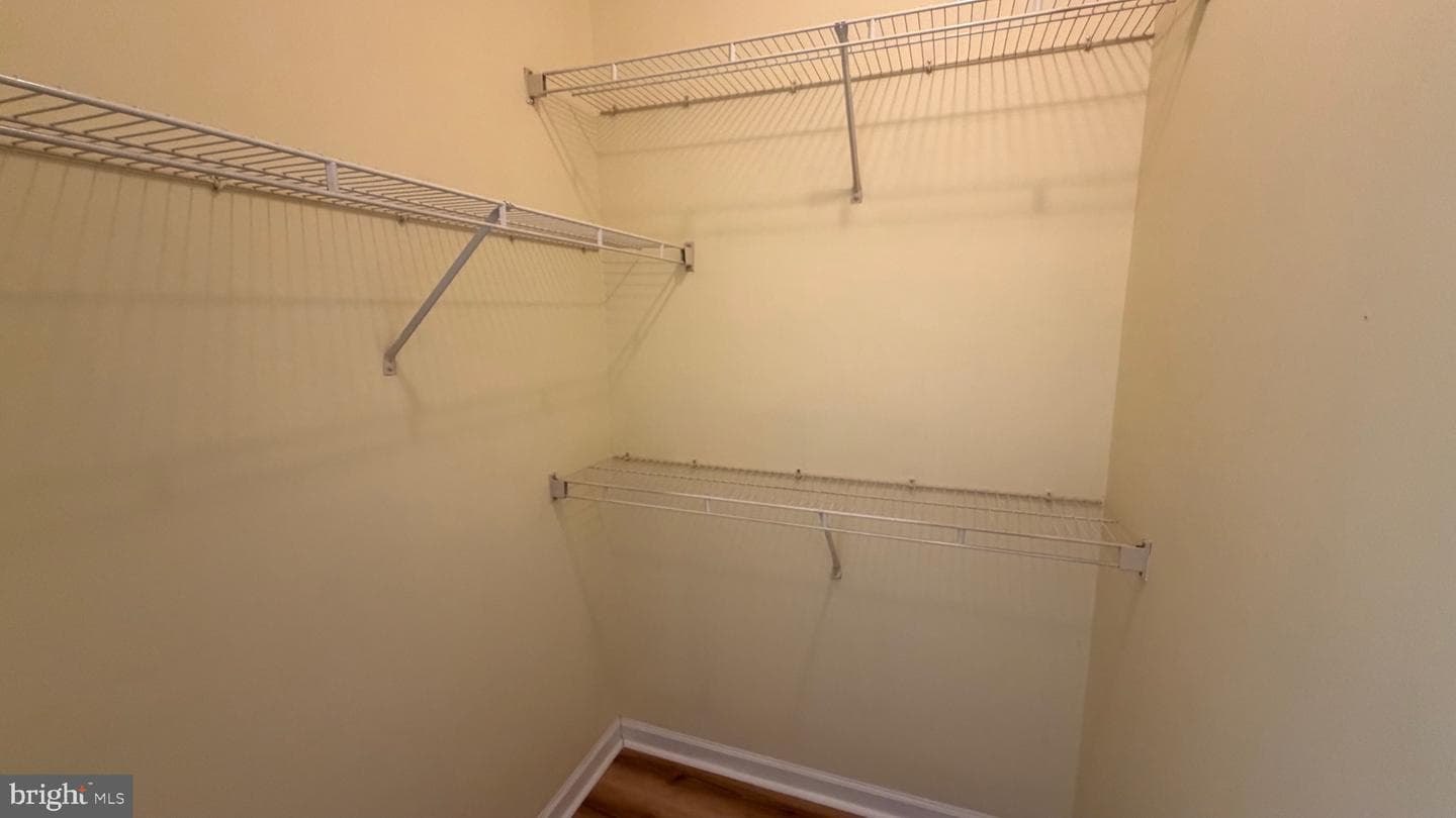 300 Riverbend Drive #1e photo 15