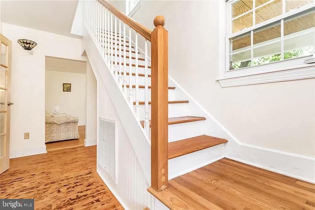24171 Adelaide St photo 30