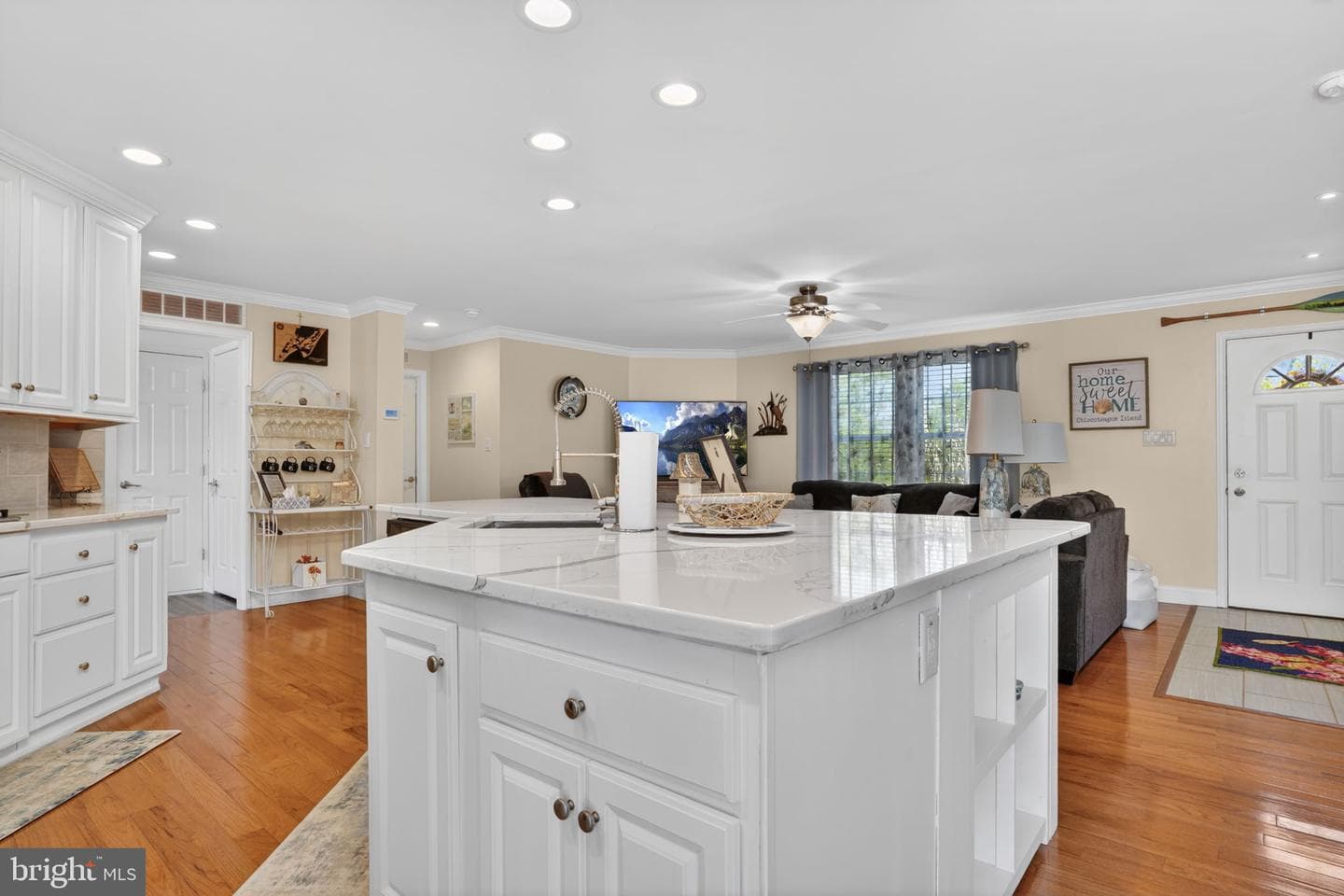 5245 Main Street photo 15