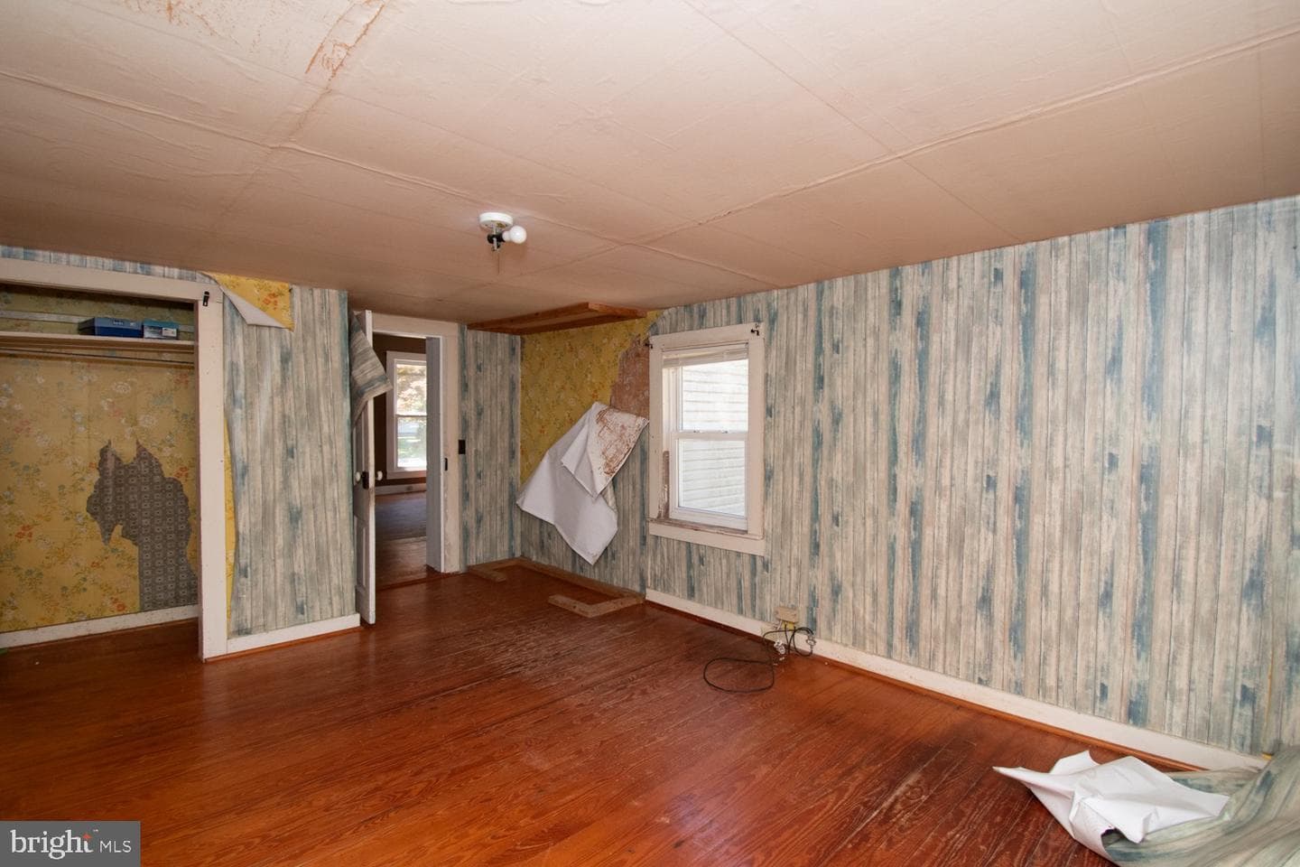 15271 Waterfield Street photo 12