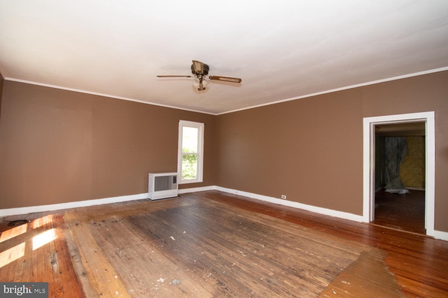 15271 Waterfield Street photo 4
