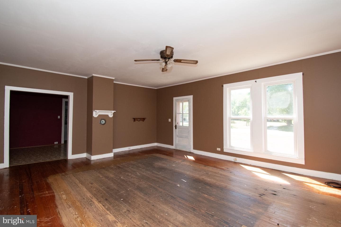 15271 Waterfield Street photo 5