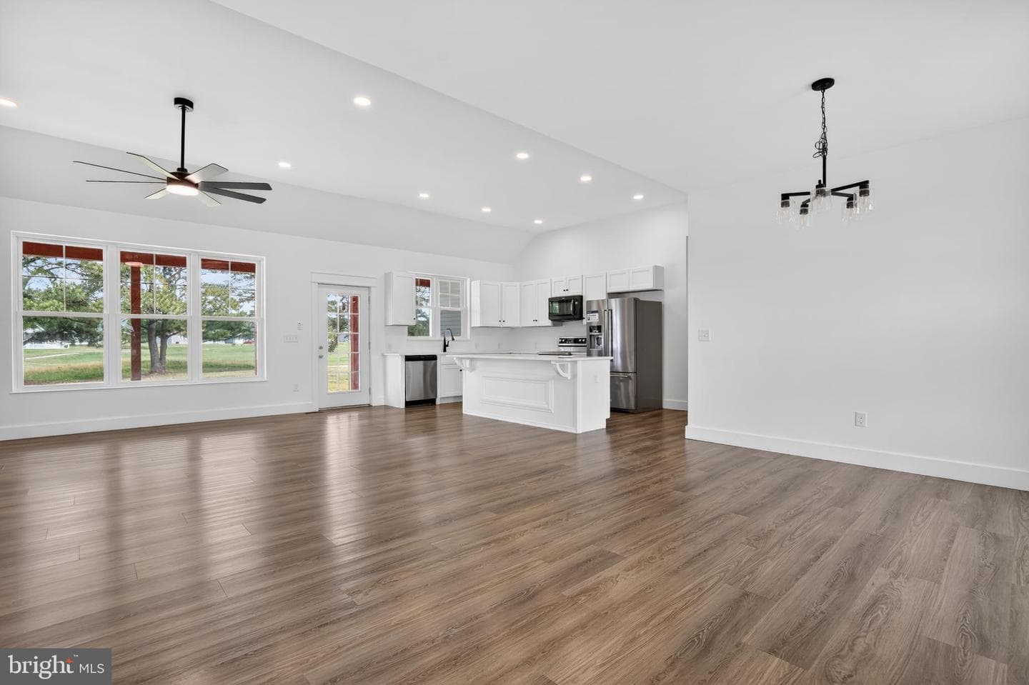 3077 Navigator Drive photo 5