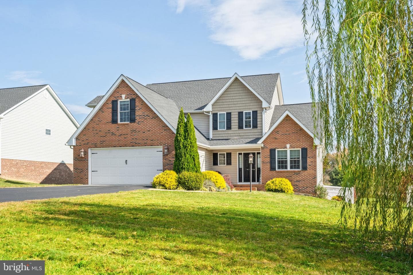 25 Riverhead Drive