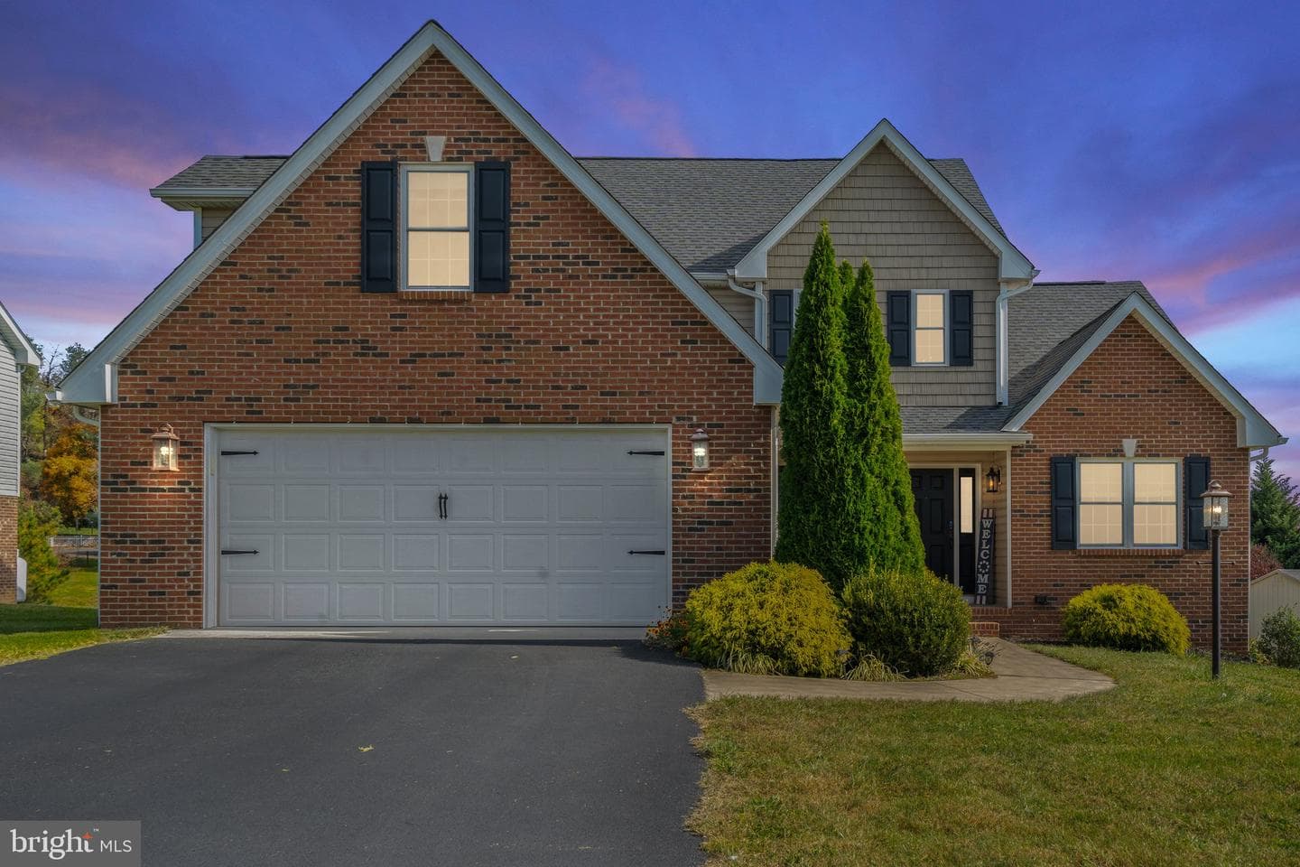 25 Riverhead Drive photo 2