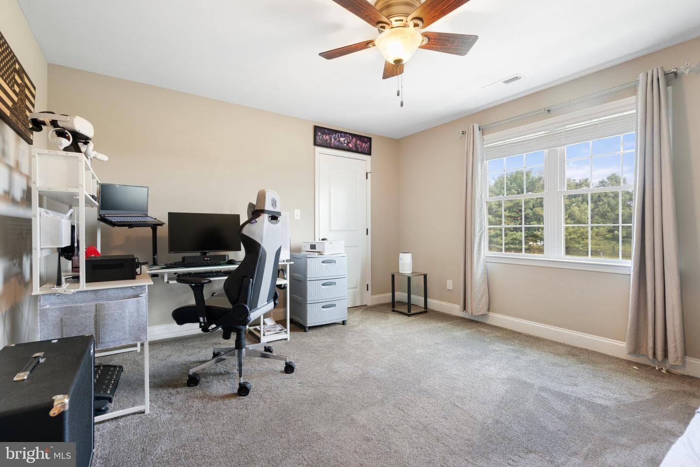 25 Riverhead Drive photo 37