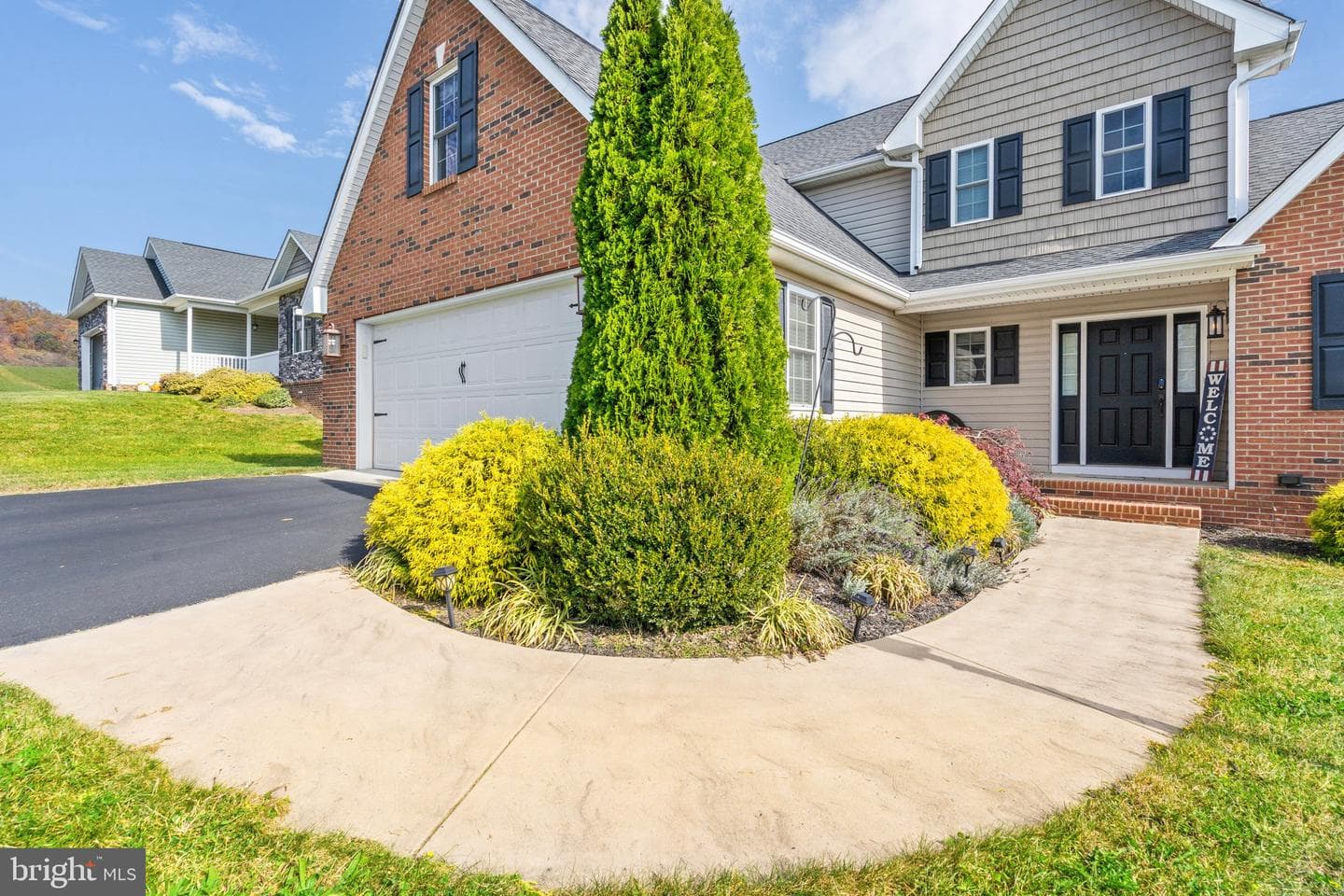 25 Riverhead Drive photo 4