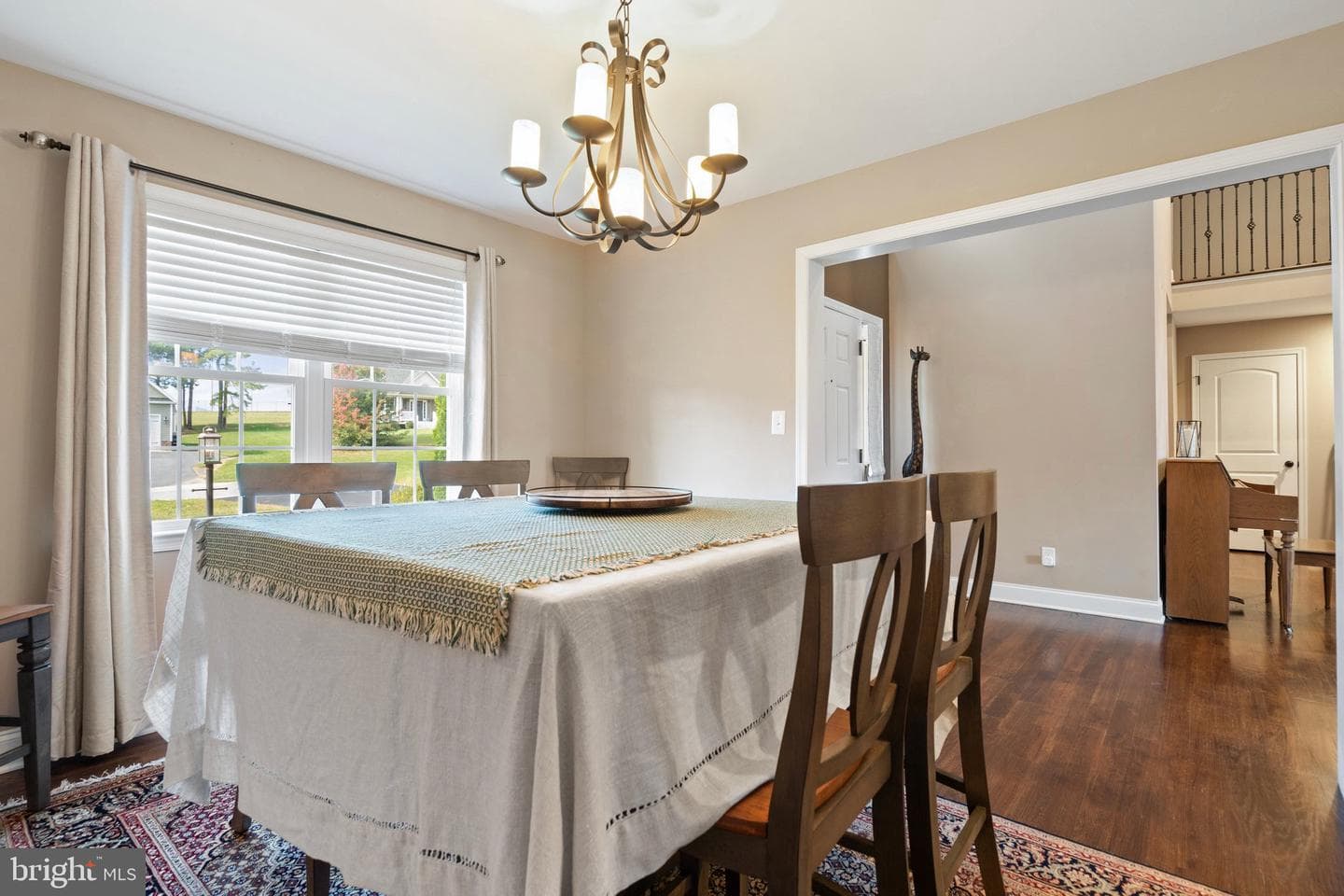 25 Riverhead Drive photo 8