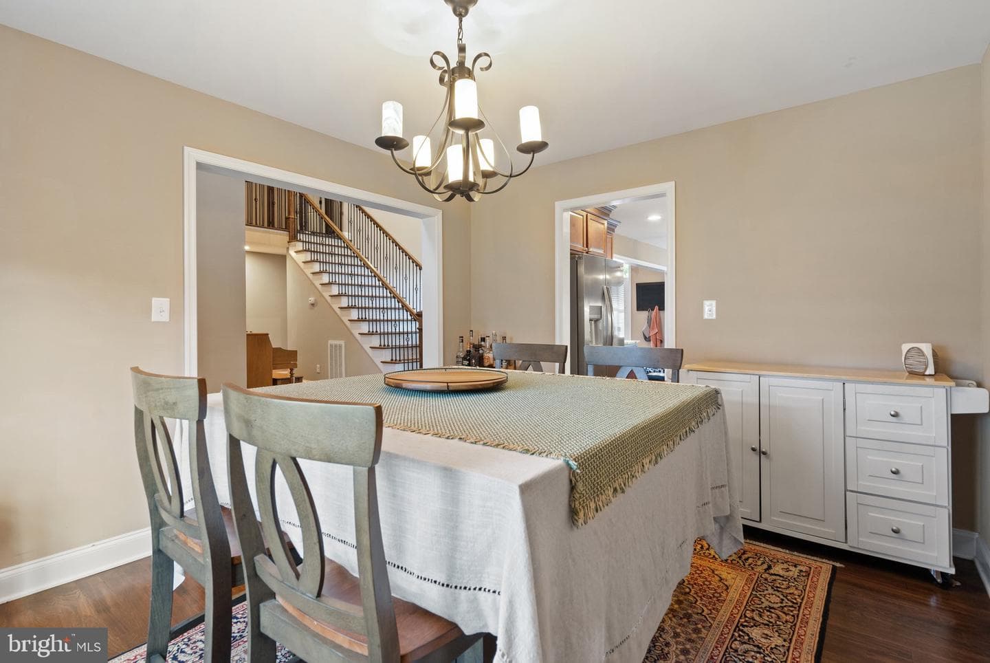 25 Riverhead Drive photo 9