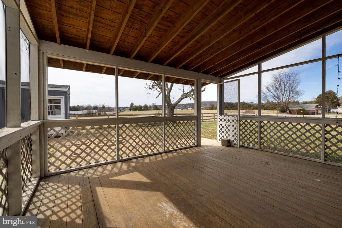 111 Skyview Circle photo 40