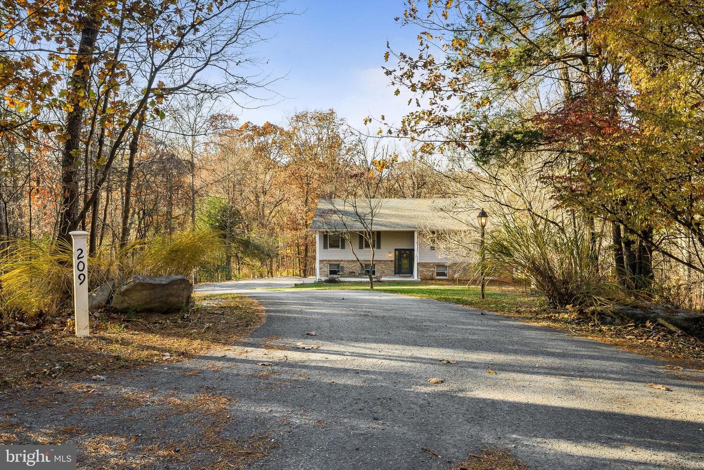 209 Raintree Road