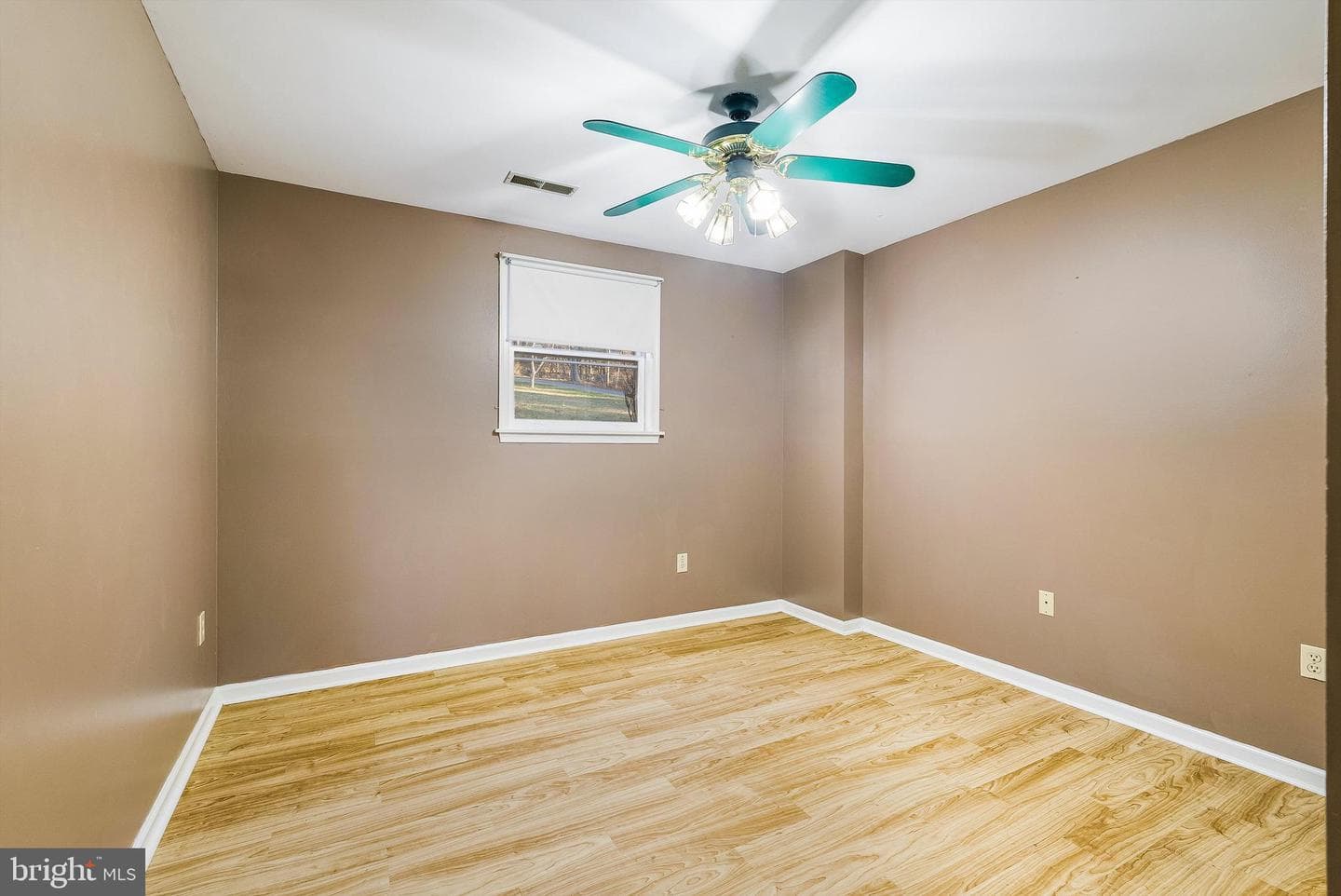 209 Raintree Road photo 34