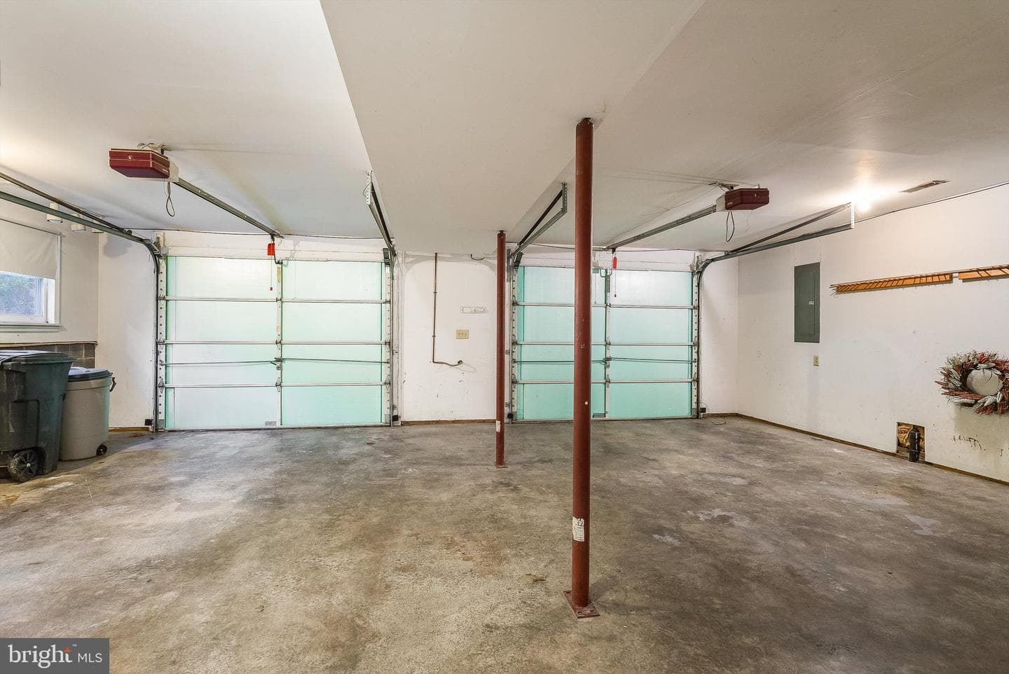 209 Raintree Road photo 40