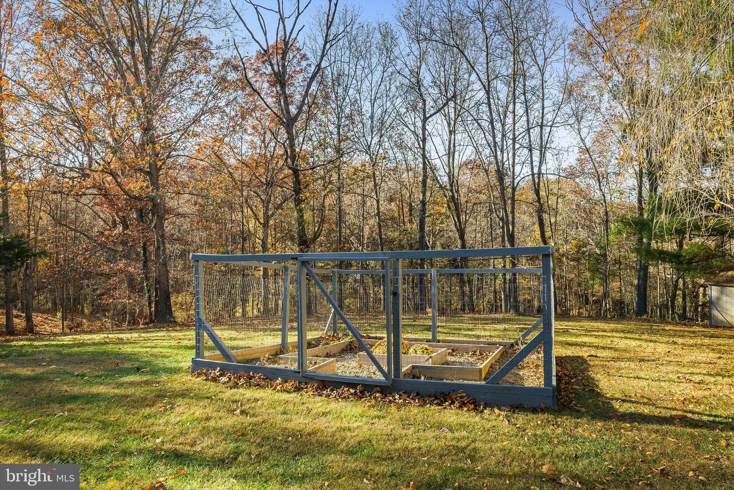 209 Raintree Road photo 49