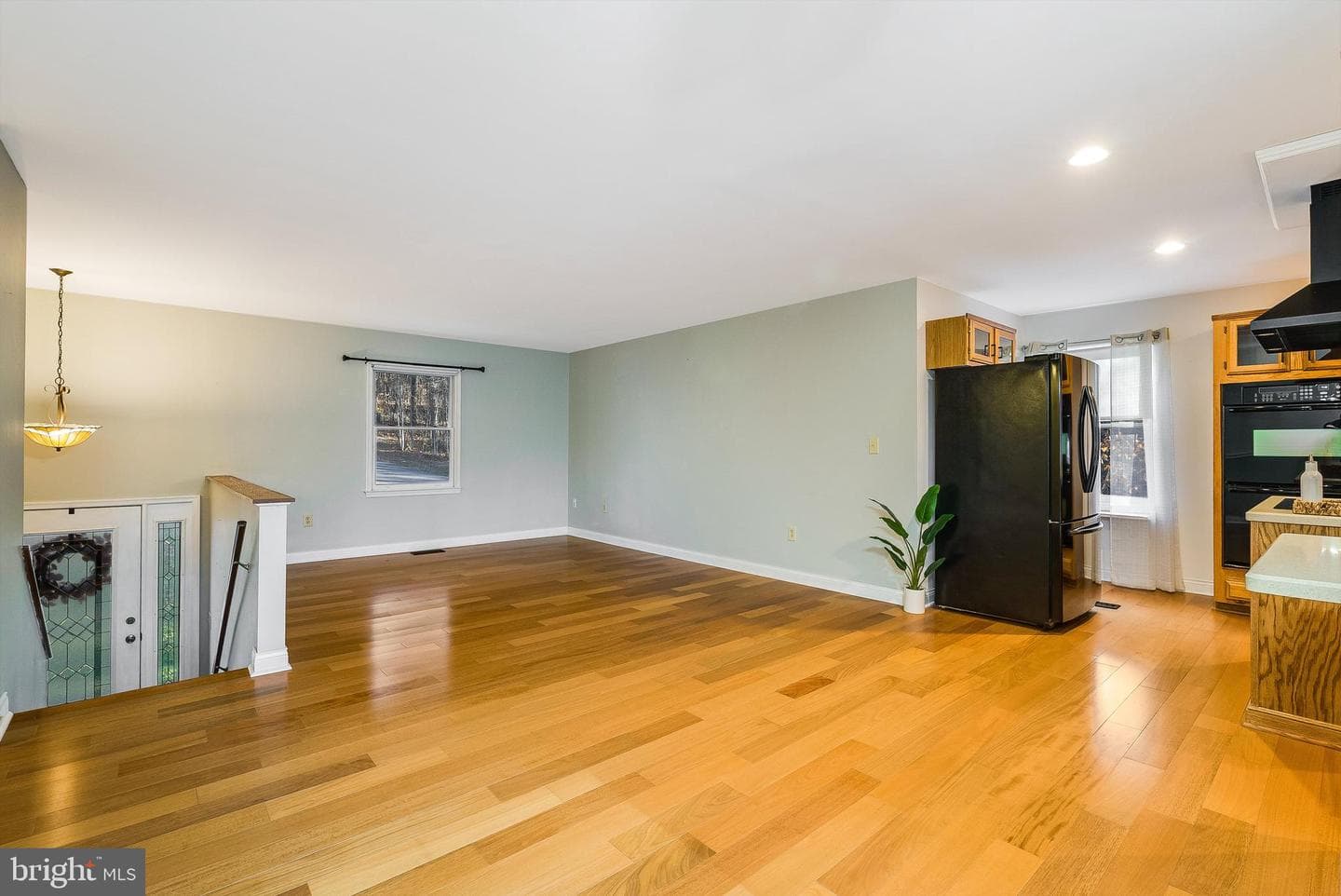 209 Raintree Road photo 8