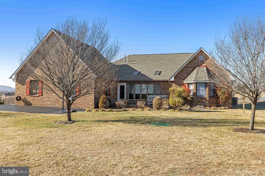 147 Bon Lea Drive photo 13