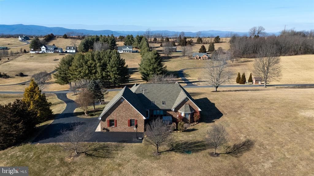 147 Bon Lea Drive photo 18