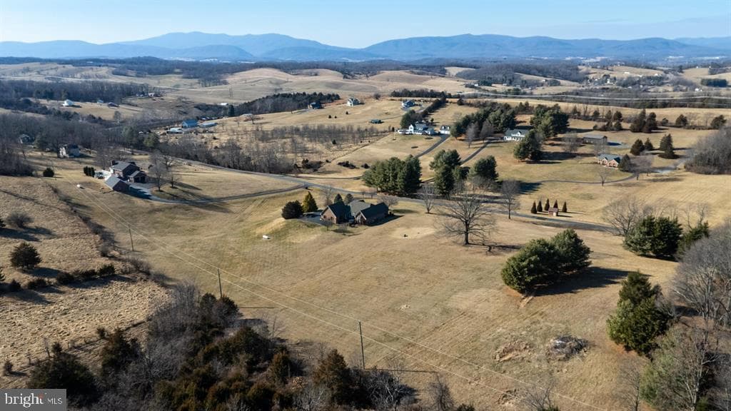 147 Bon Lea Drive photo 19
