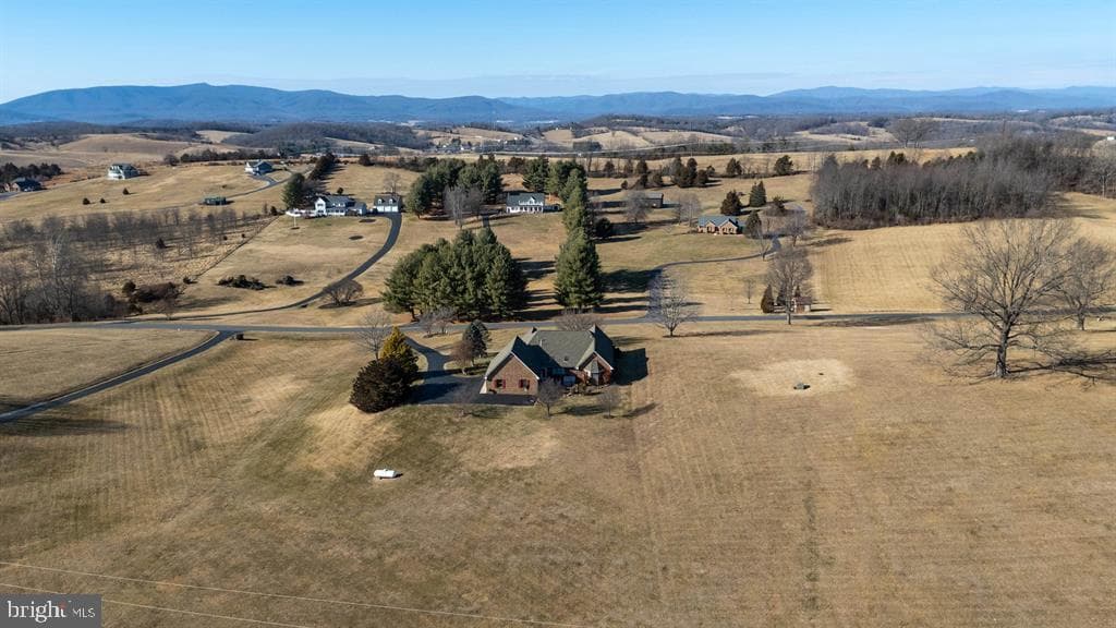 147 Bon Lea Drive photo 20