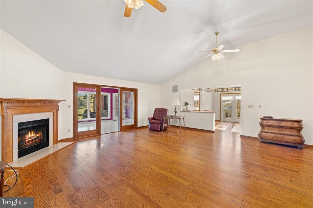 147 Bon Lea Drive photo 27