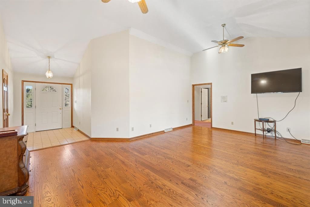 147 Bon Lea Drive photo 30