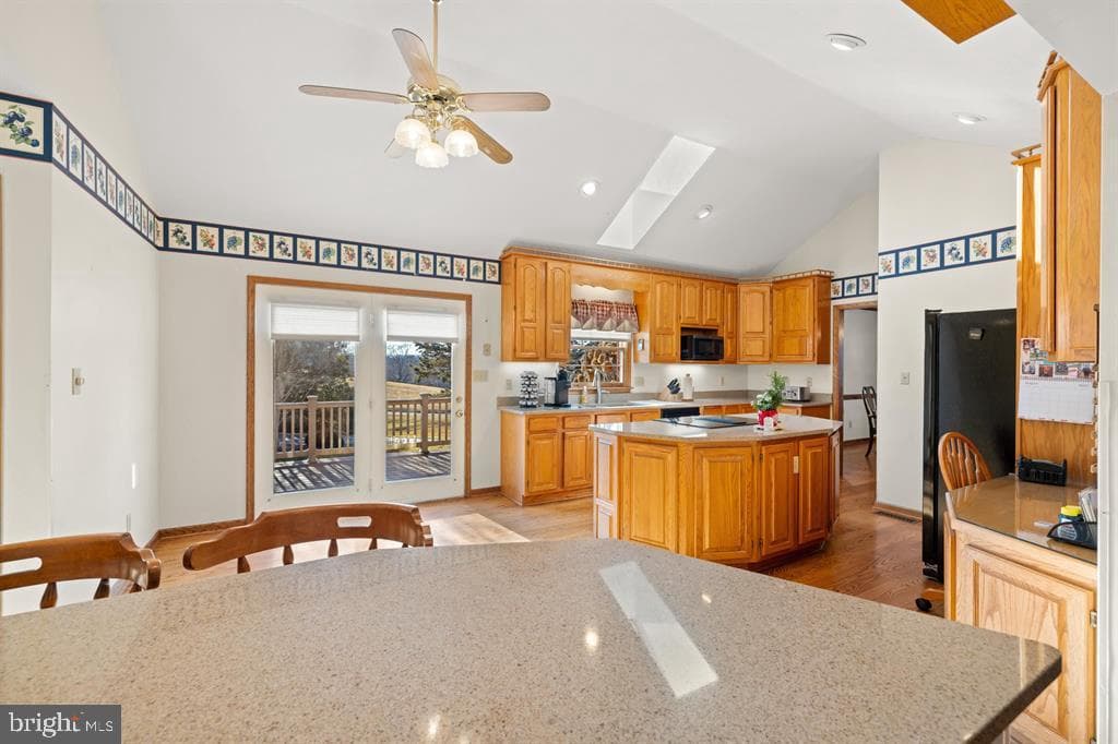 147 Bon Lea Drive photo 33
