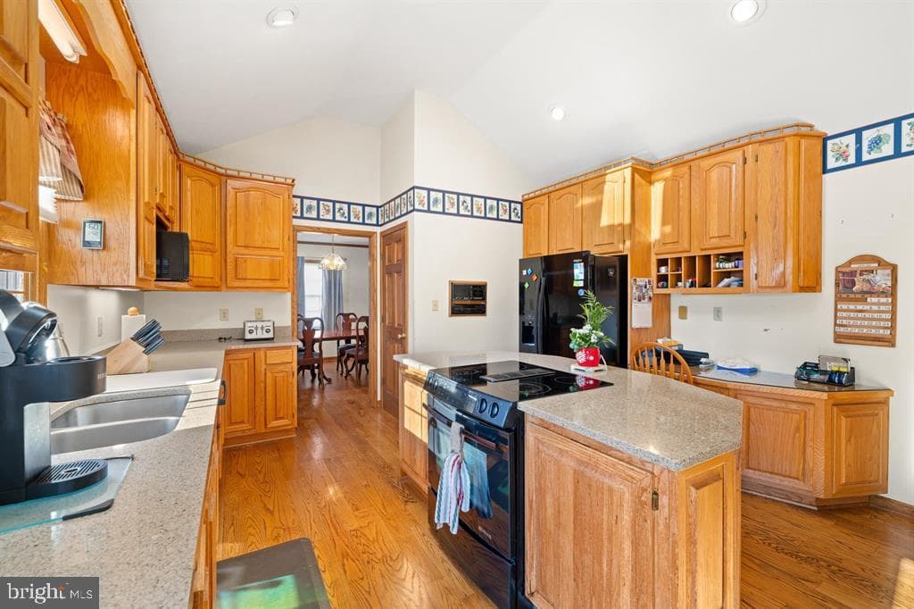 147 Bon Lea Drive photo 40
