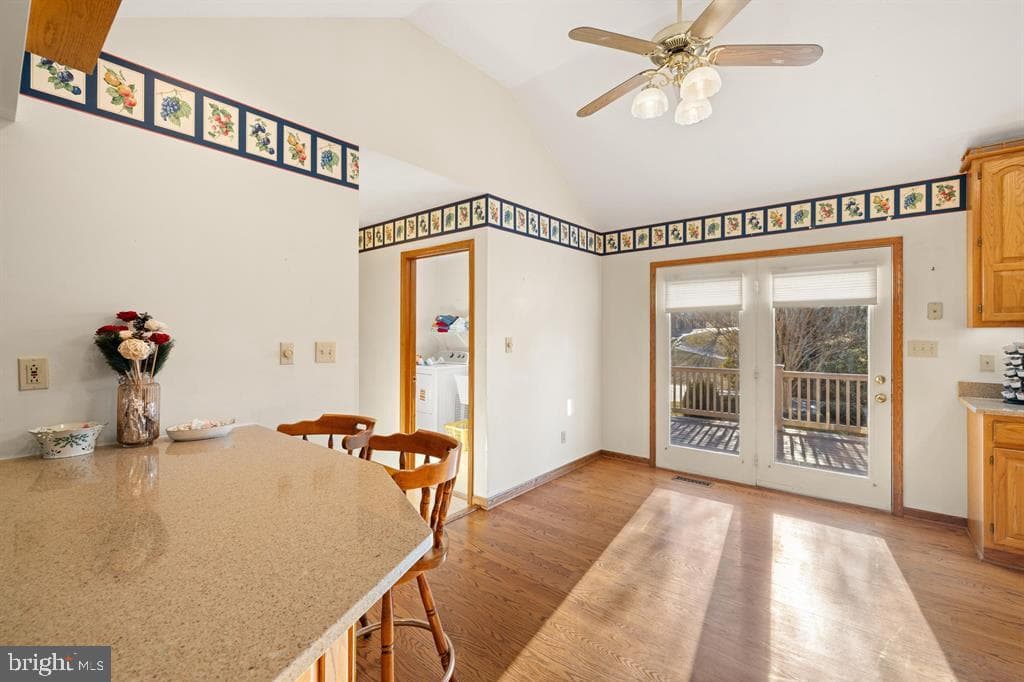 147 Bon Lea Drive photo 45
