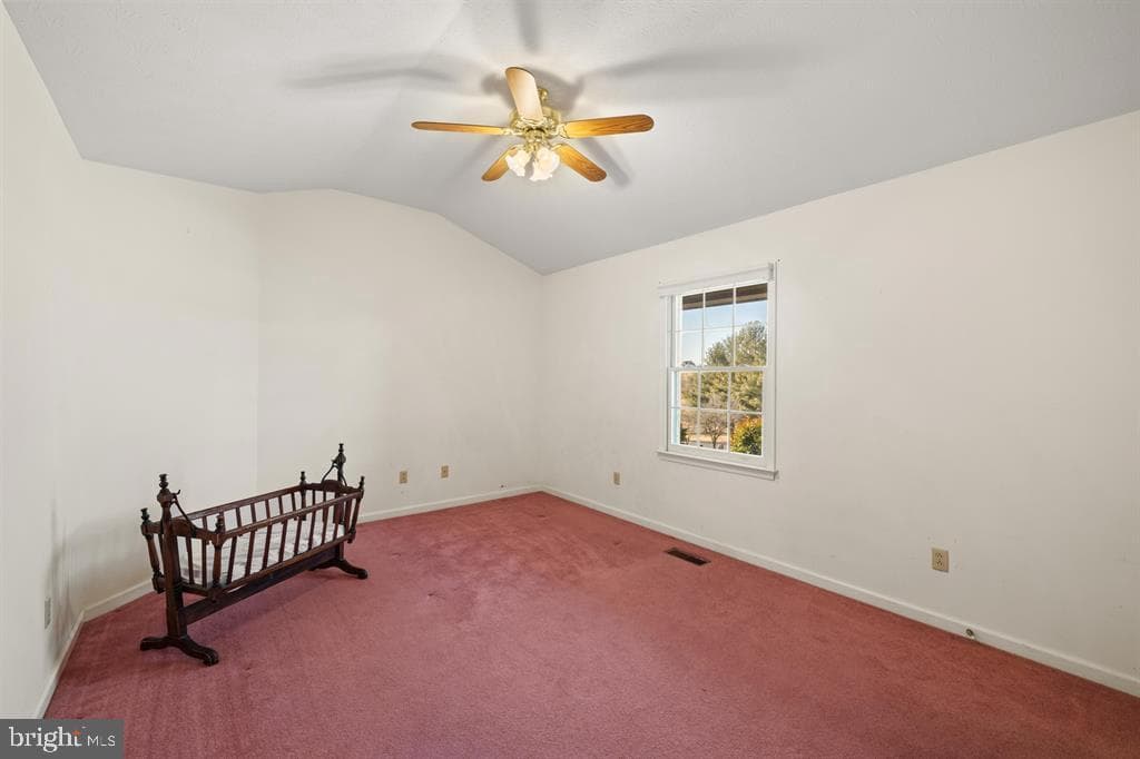 147 Bon Lea Drive photo 56