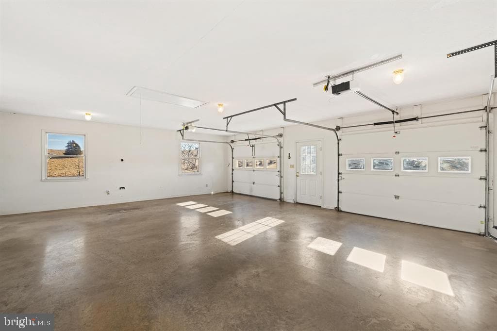 147 Bon Lea Drive photo 69