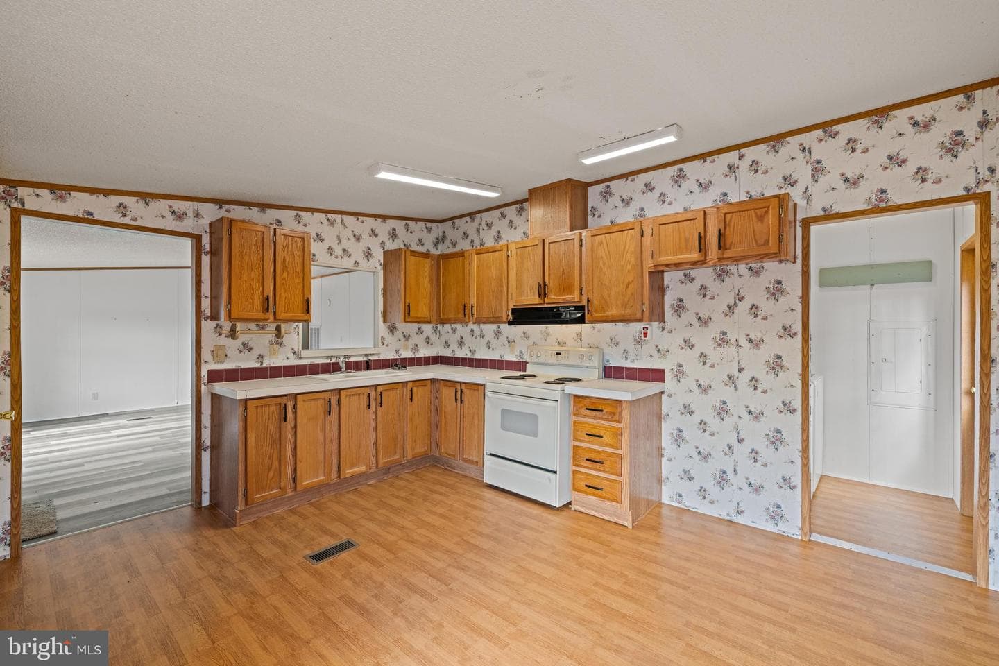 38 Maggie Lane photo 30
