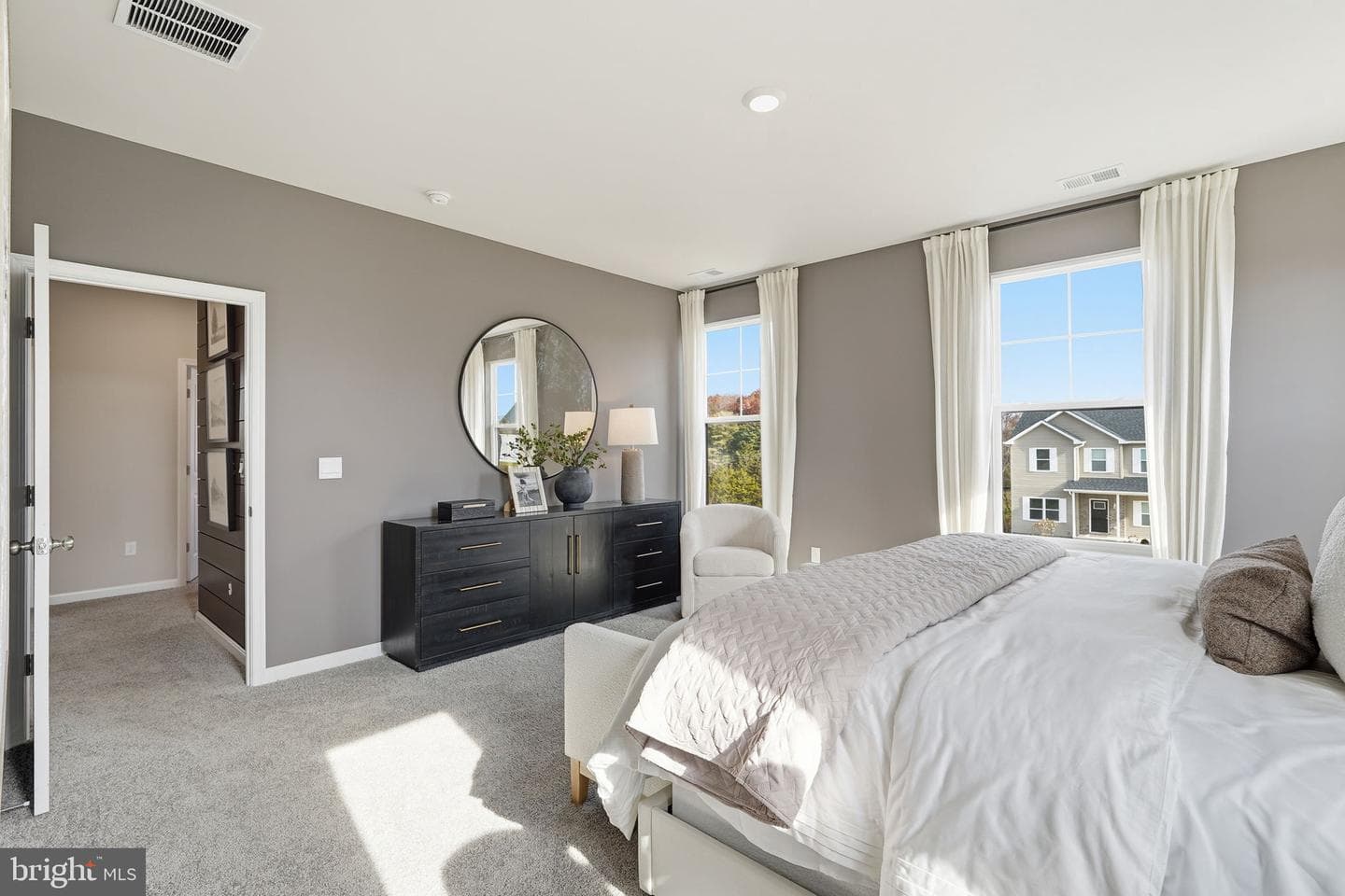 7 Lexington Lane photo 24