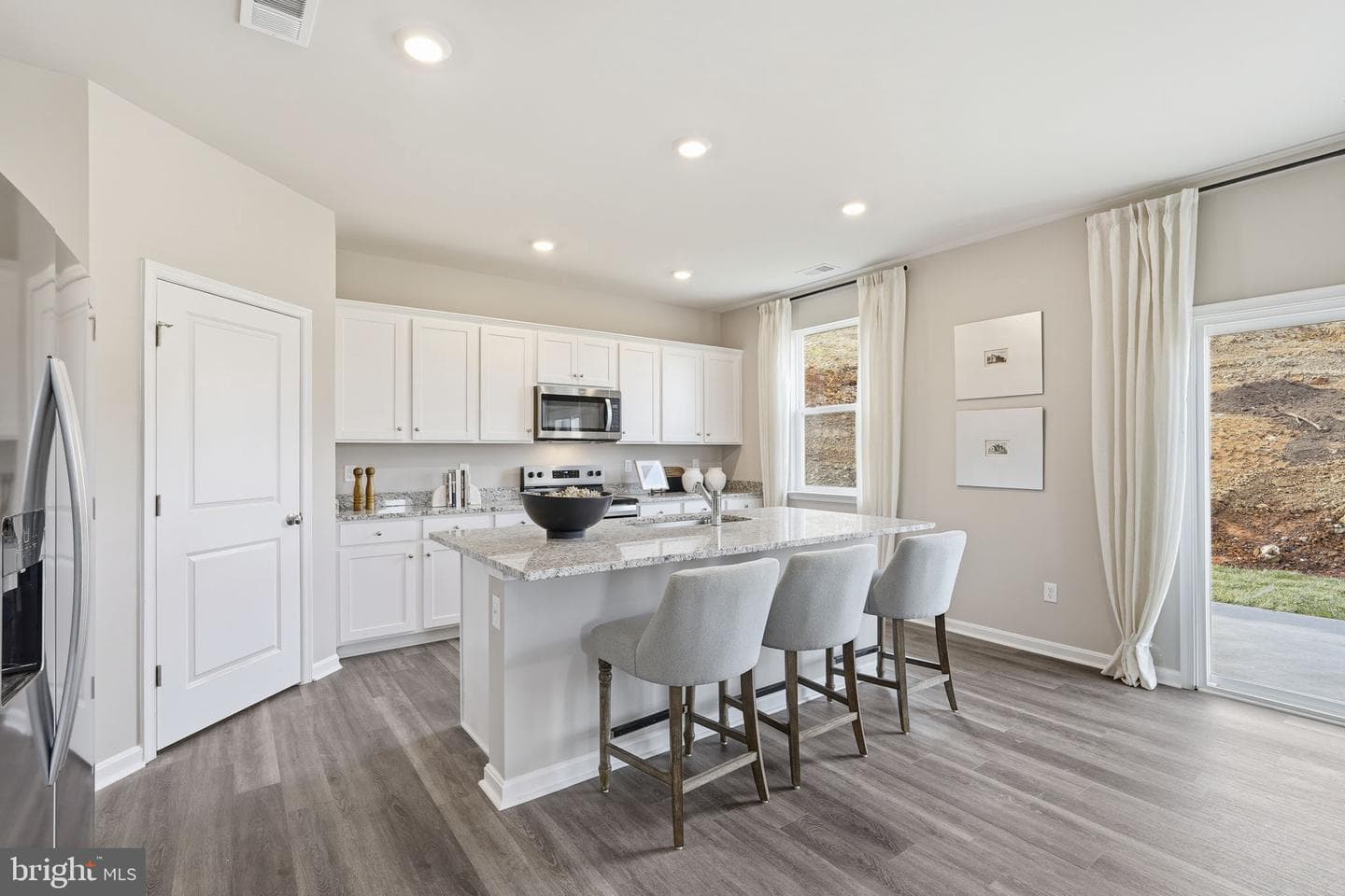 7 Lexington Lane photo 4