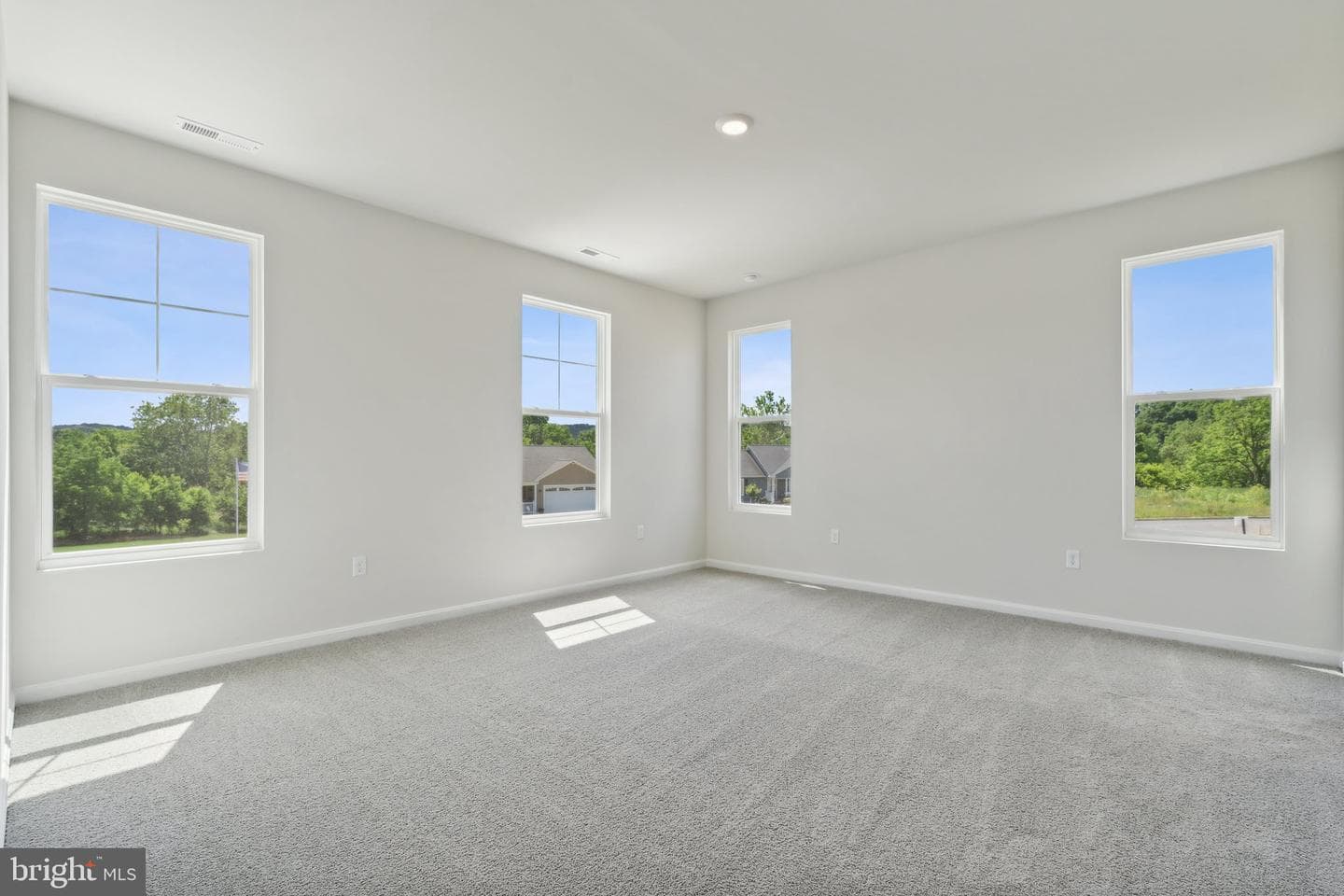 99 Fairfield Drive photo 16