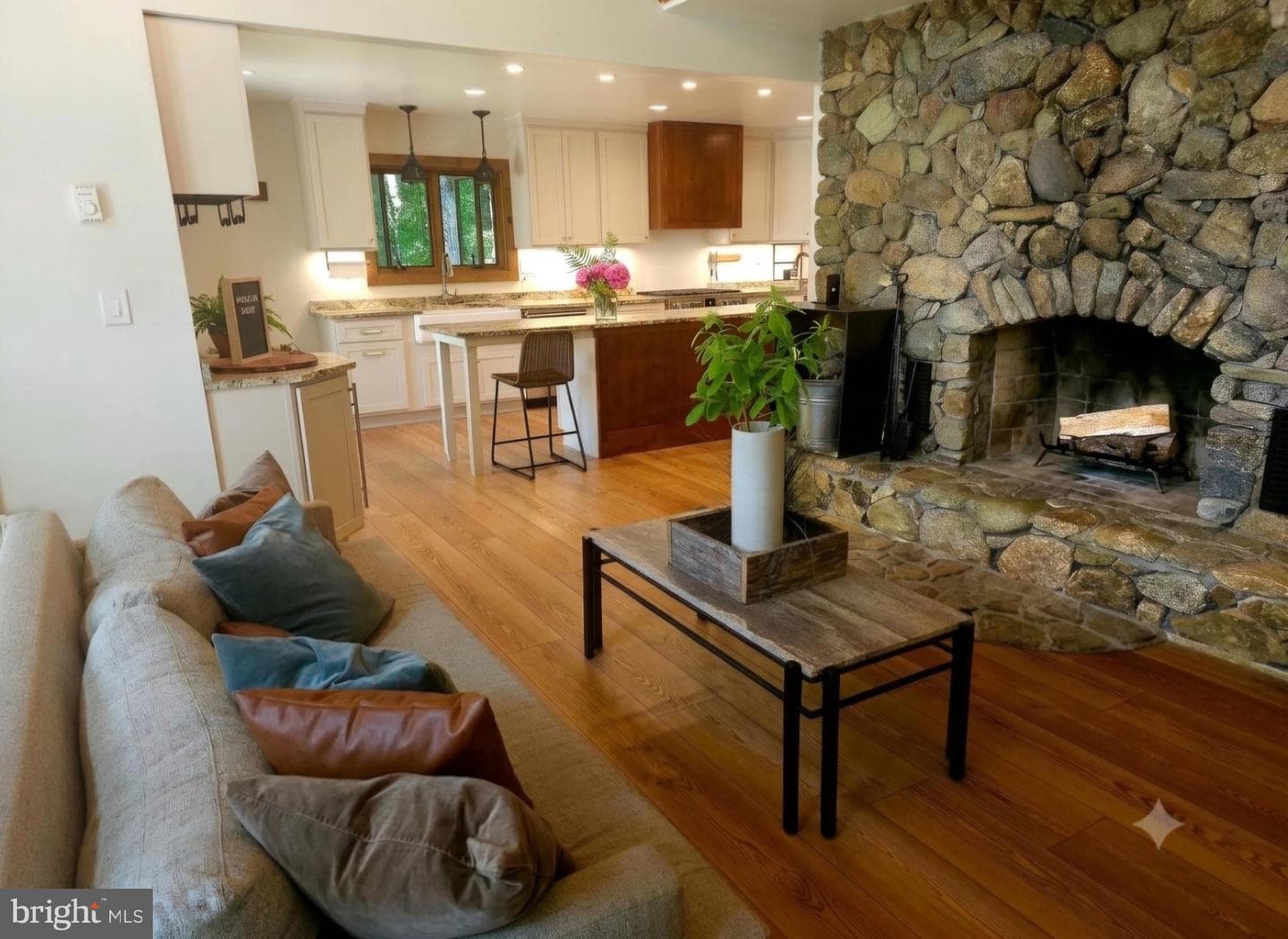 198 Hemlock Drive photo 27
