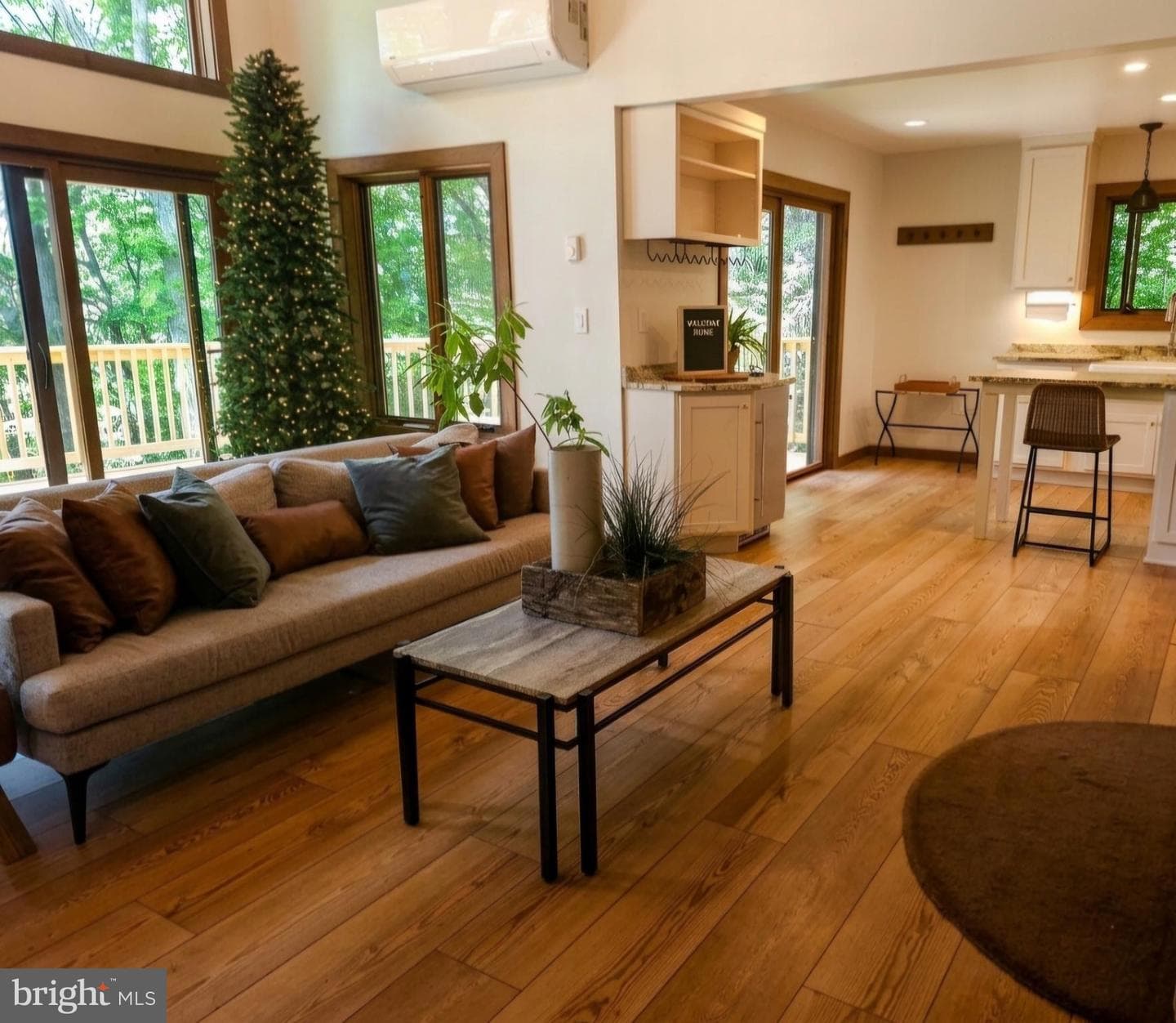 198 Hemlock Drive photo 28
