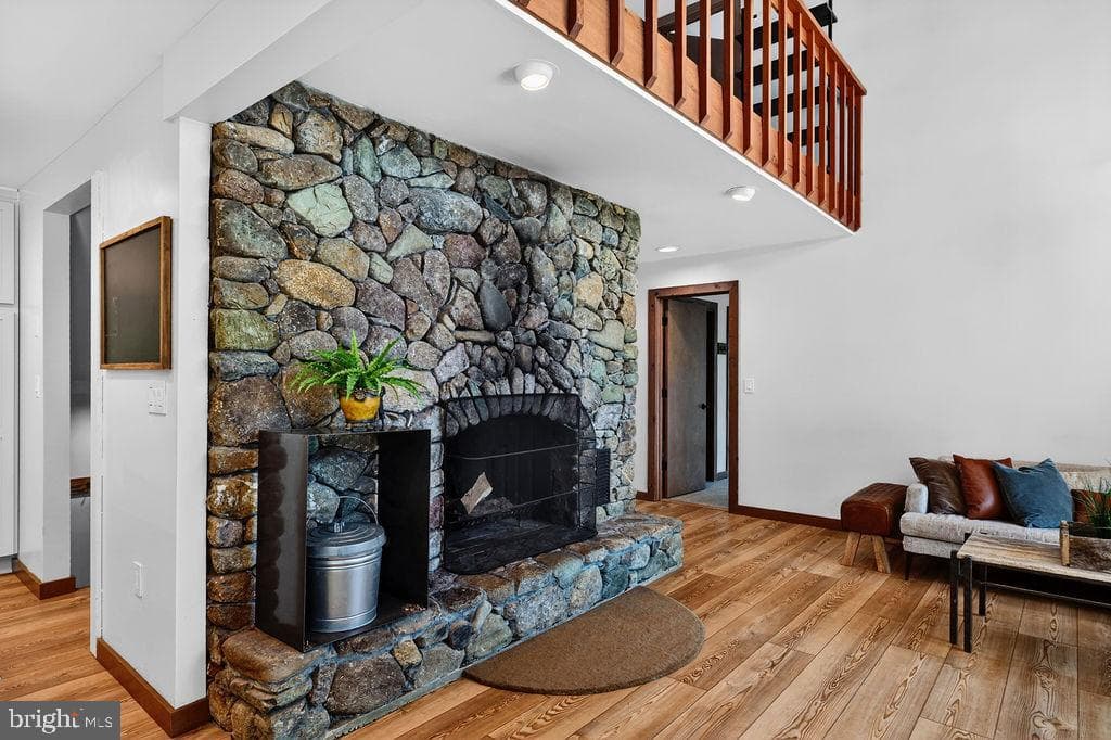 198 Hemlock Drive photo 30