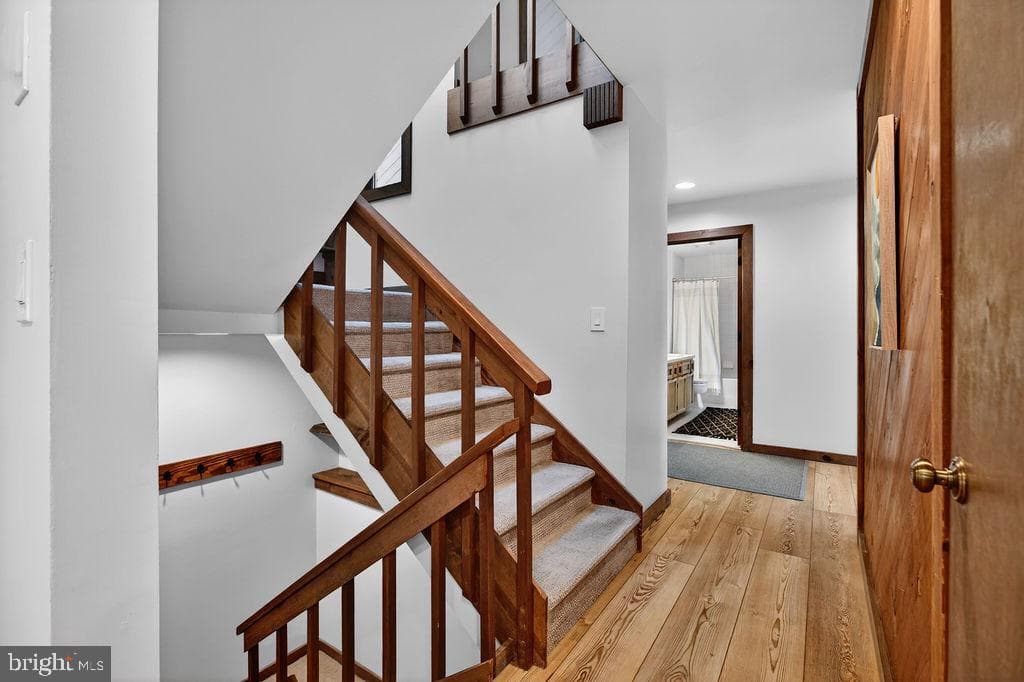 198 Hemlock Drive photo 38