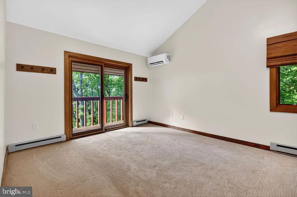 198 Hemlock Drive photo 44